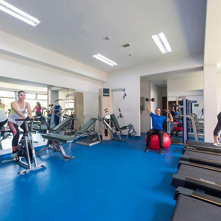 Hotel Dann Carlton Belfort Медельин Экстерьер фото The gym at the University of Roehampton