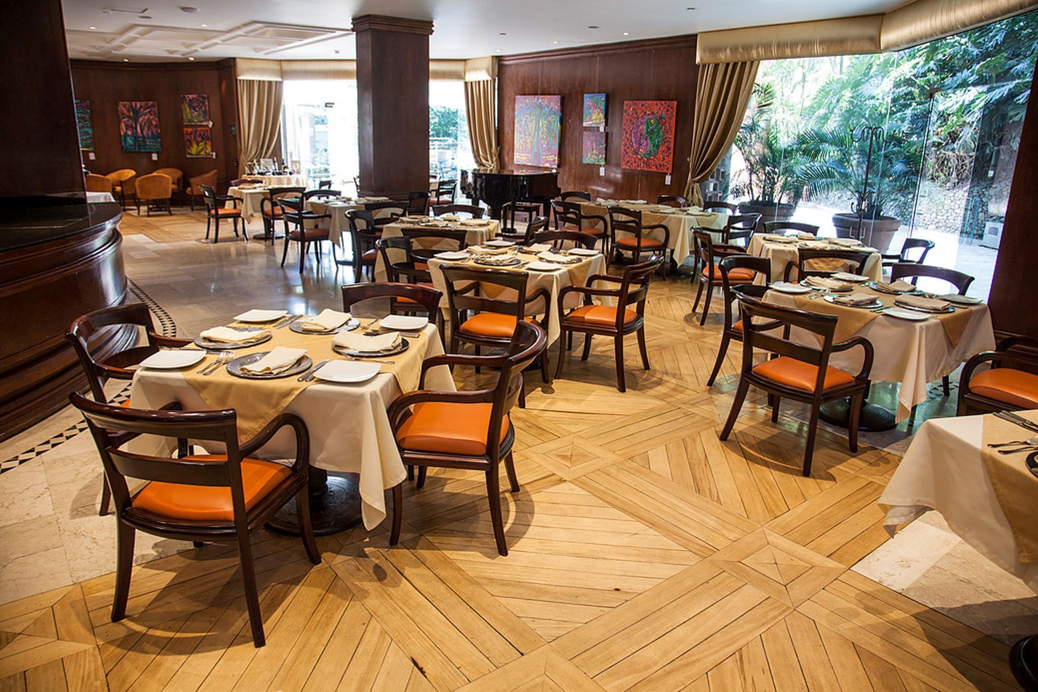 Hotel Dann Carlton Belfort Медельин Экстерьер фото The restaurant