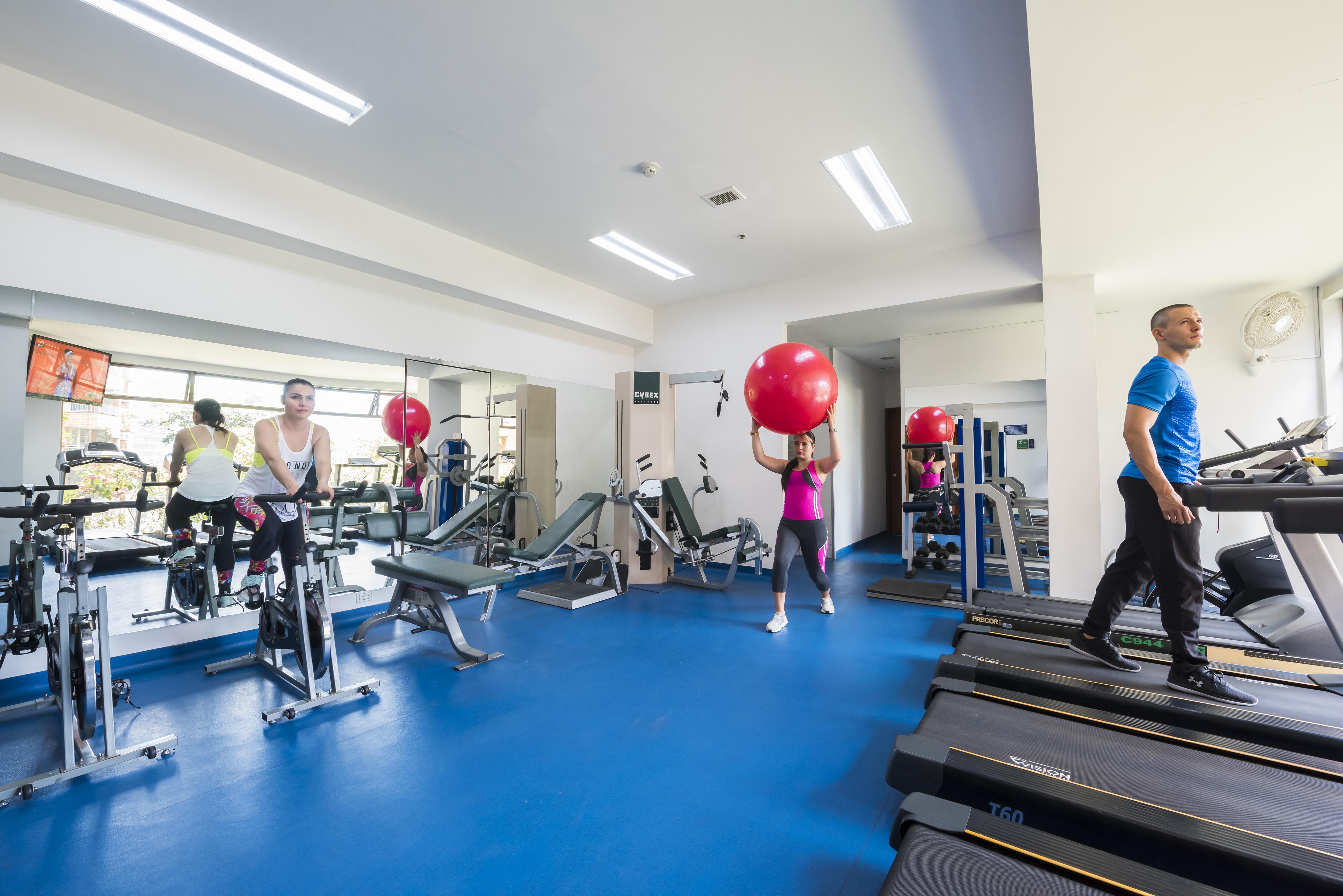 Hotel Dann Carlton Belfort Медельин Экстерьер фото The gym at the University of Roehampton