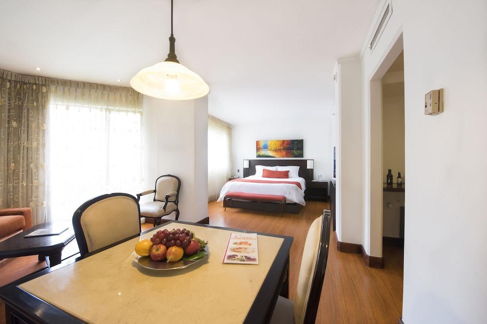 Hotel Dann Carlton Belfort Медельин Экстерьер фото A typical apartment