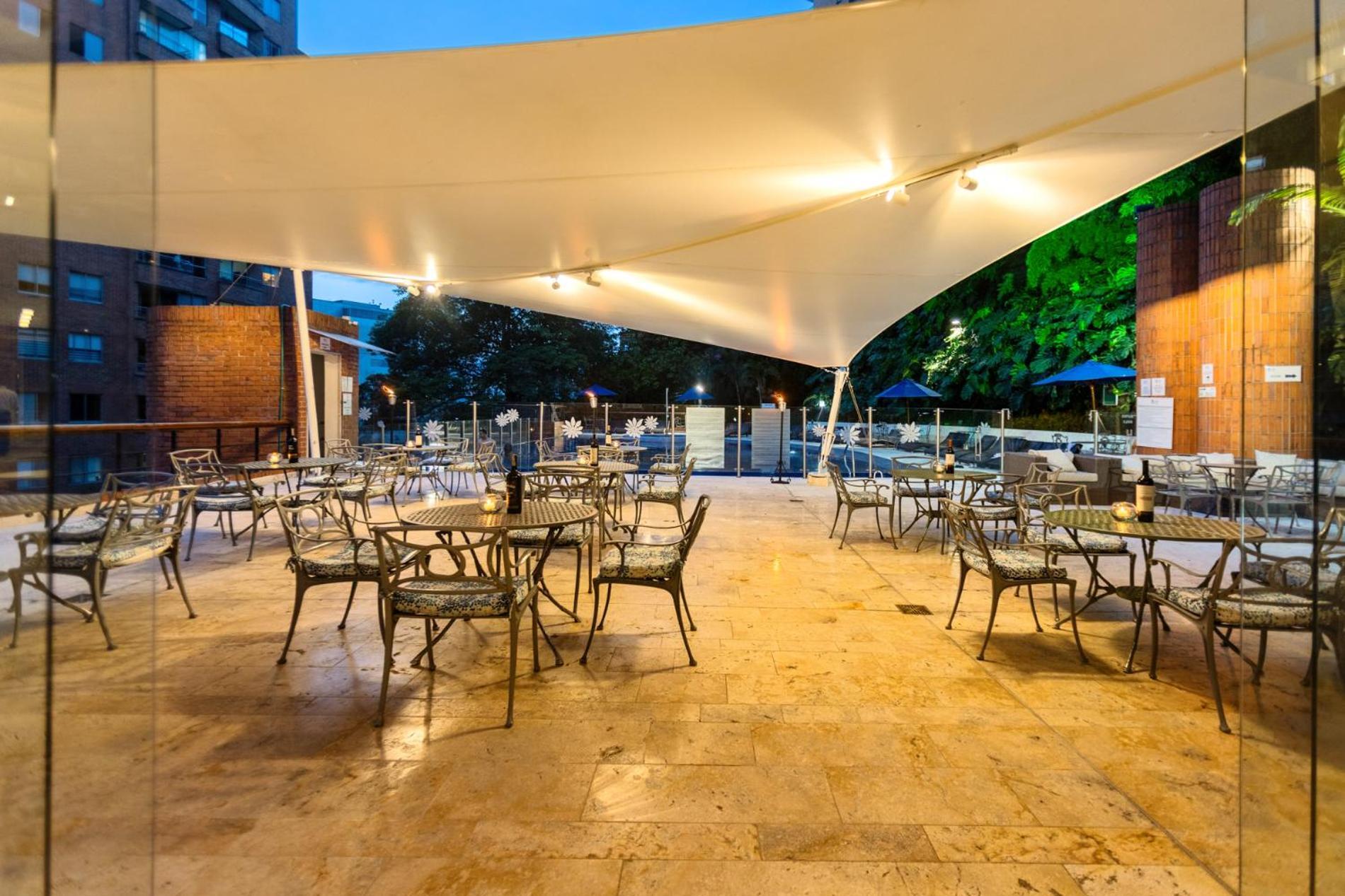 Hotel Dann Carlton Belfort Медельин Экстерьер фото The terrace